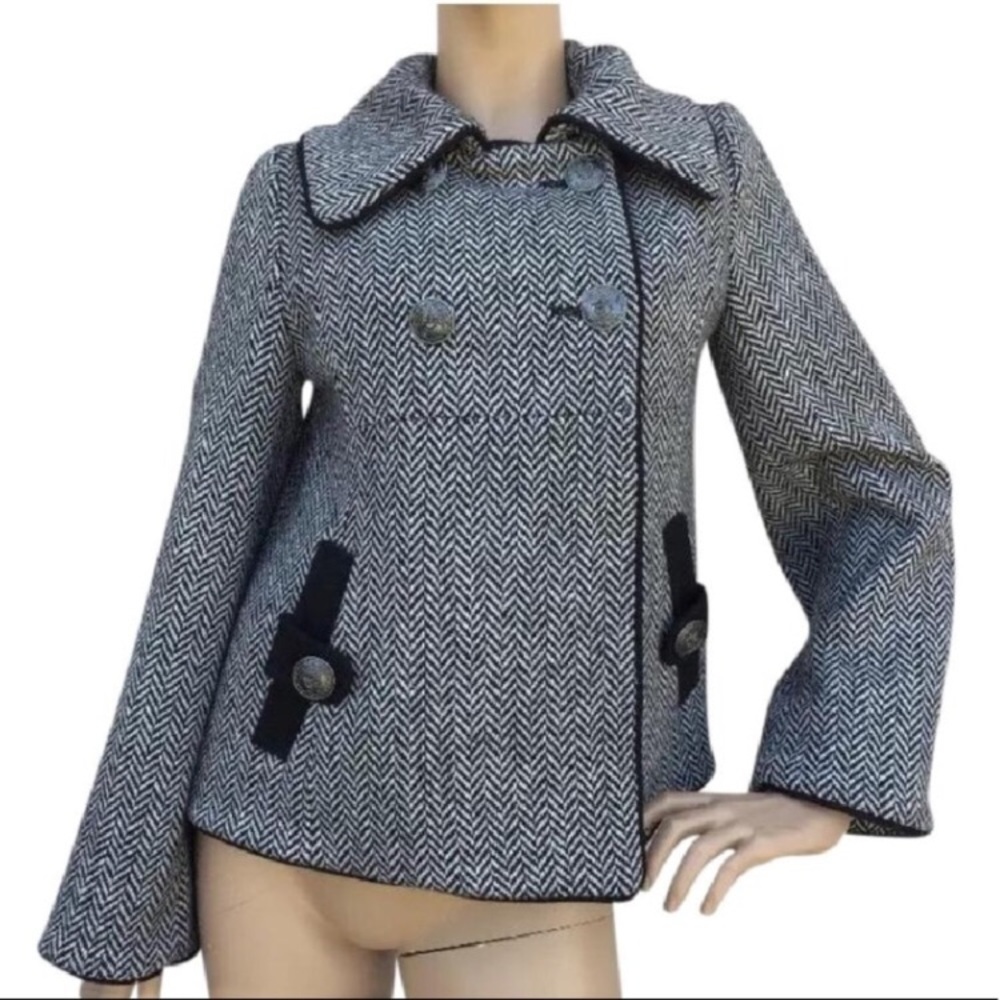 Gorgeous Jacket perfect for Fall and winter